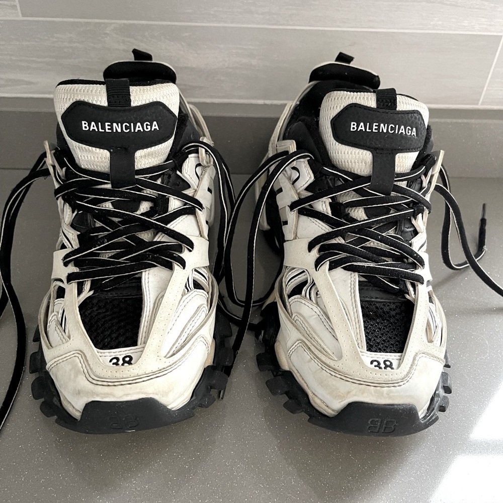 Balenciaga sneakers (Aunthentic, NOT a copy)